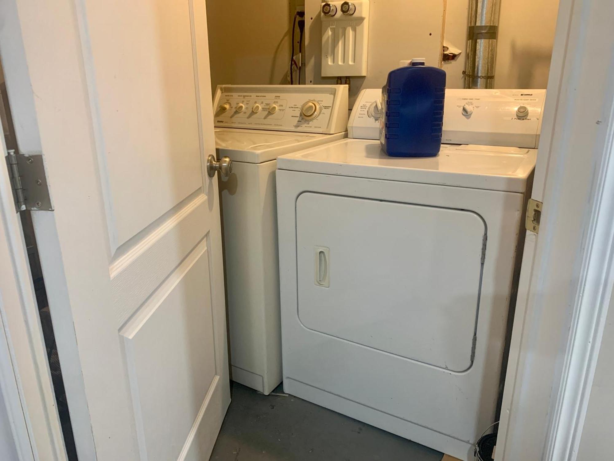 1 Room In A Cozy And Beautiful Basement Guelph Exteriör bild