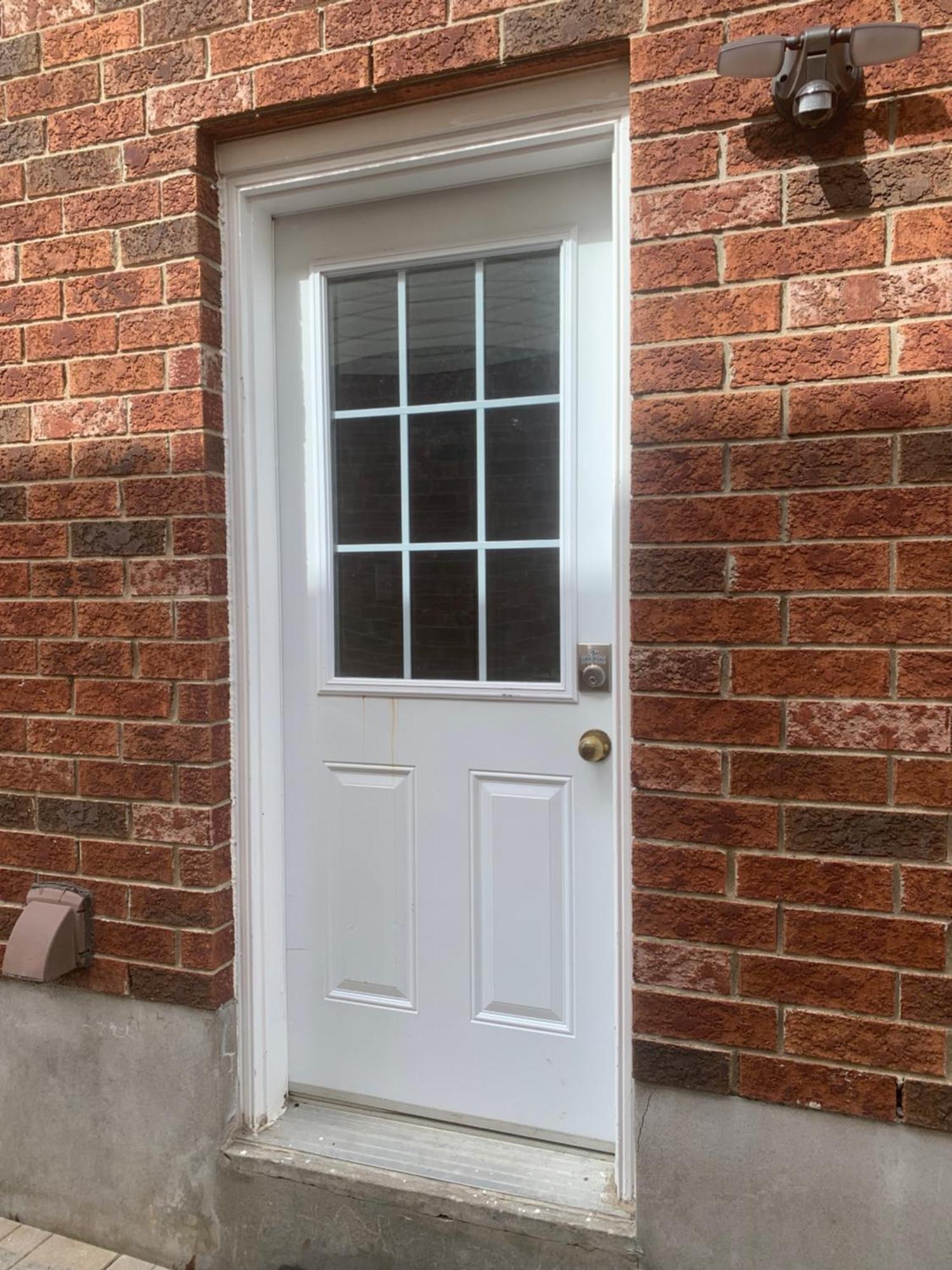 1 Room In A Cozy And Beautiful Basement Guelph Exteriör bild